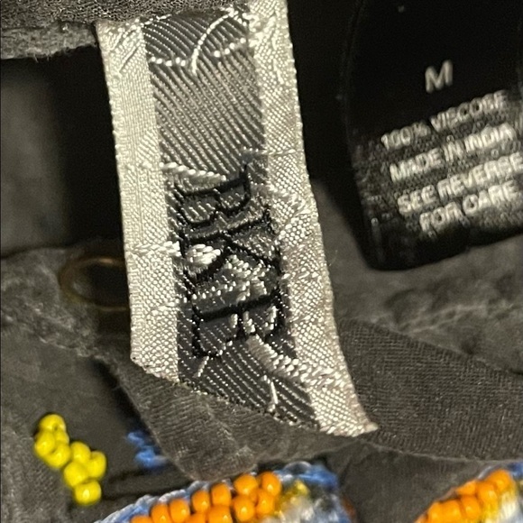 BKE Black/charcoal gray Distressed sleeveless top - Picture 7 of 8